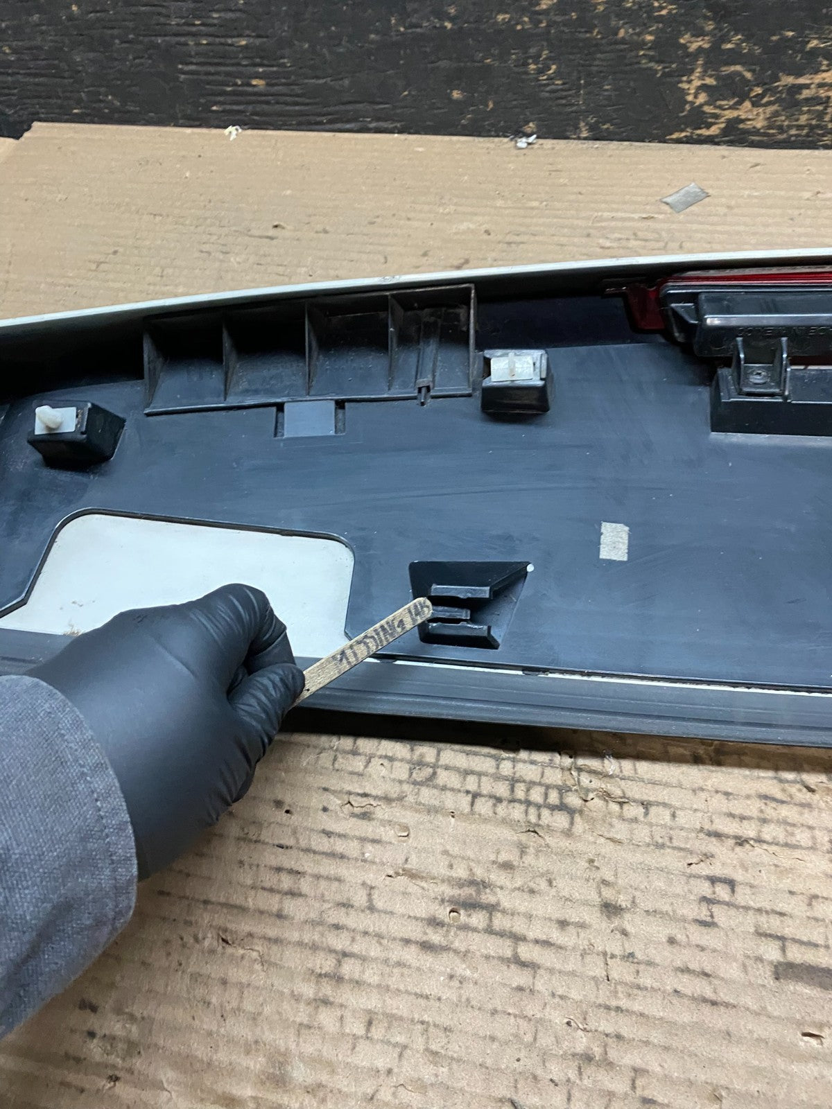 2009 to 2014 Volkswagen Routan Rear Spoiler OEM V2516 PS12