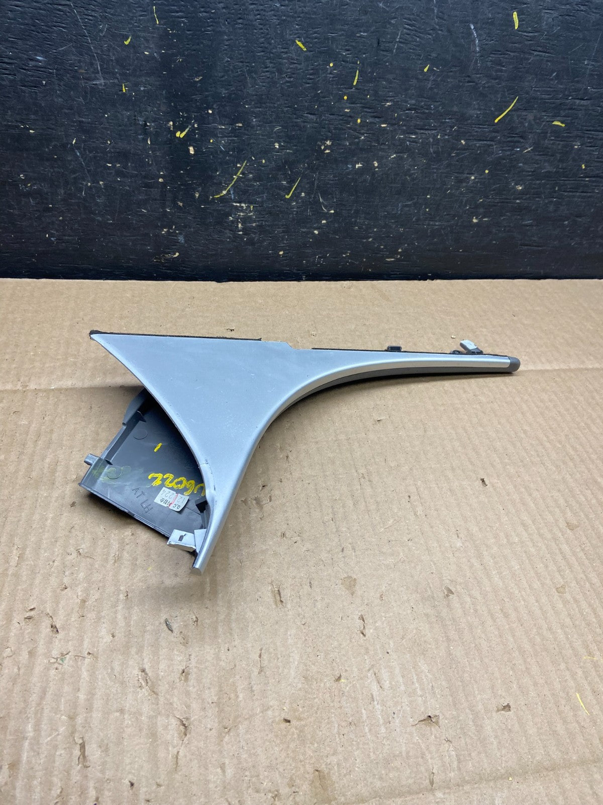 2011-2014 Hyundai Sonata Center Console Upper Left Trim Molding Bezel U6022 DG4