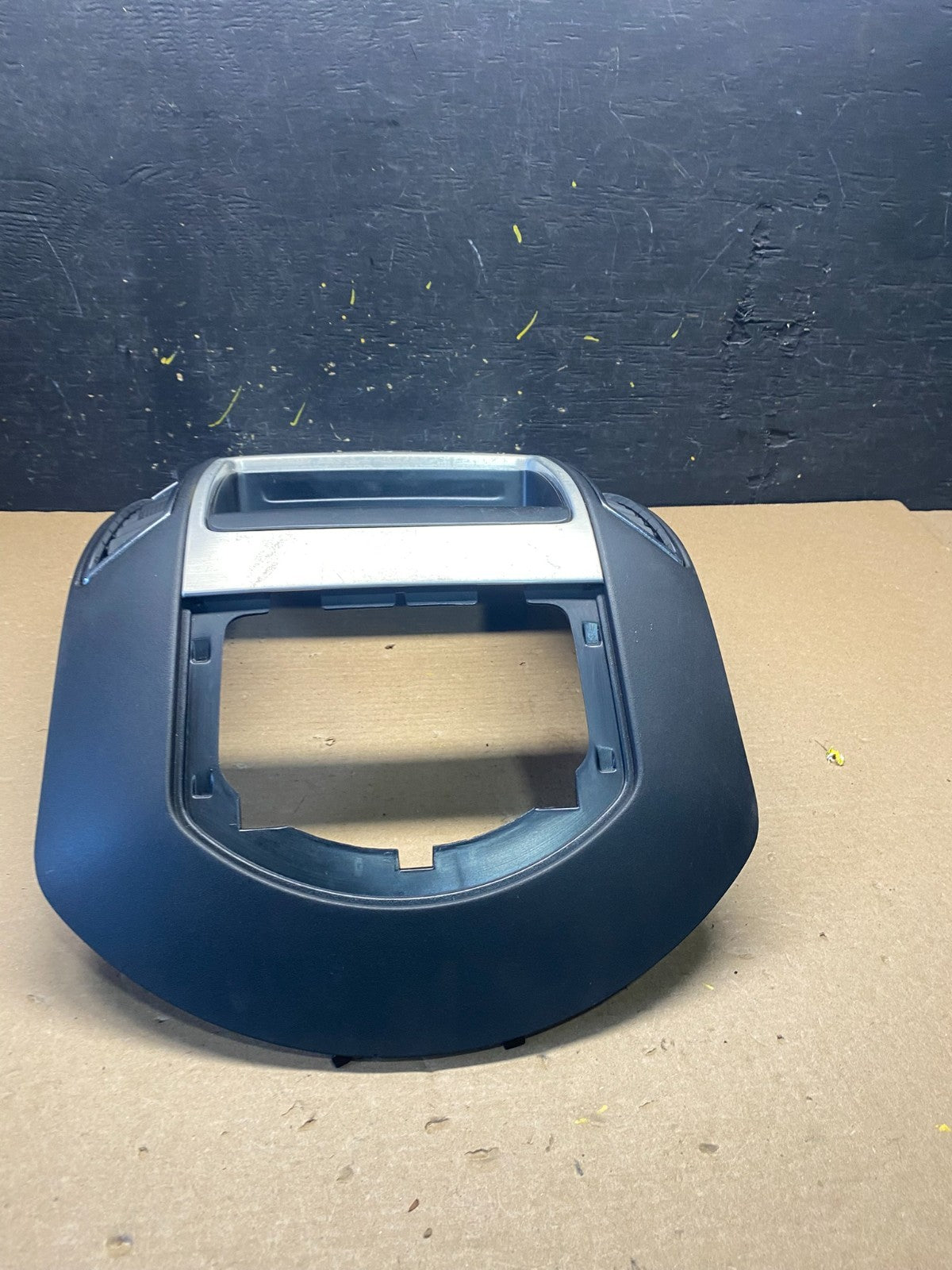 2007 - 2010 Ford Edge Heater Climate Control Radio Control Dash Bezel s6446 DG3