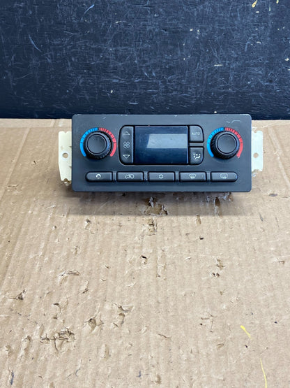 2003 to 2006 Chevrolet Silverado HVAC Heater Climate Control Module AD2336 DG0