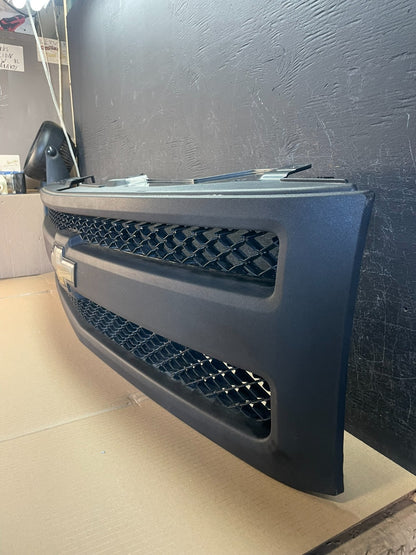 2007 to 2013 Chevrolet Silverado 1500 Front Grille Grill ae3477 DG1
