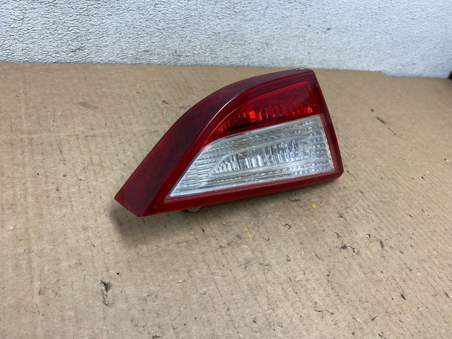 2011 2012 2013 2014 Hyundai Sonata Left Driver Inner Tail Light Oem L8357 DW2