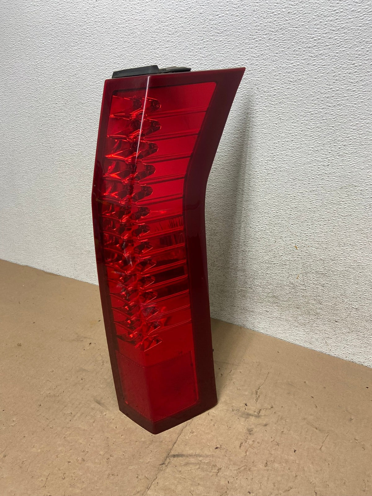 2004 to 2009 Cadillac Srx Right Passenger RH Side Tail Light AG5485 LK1