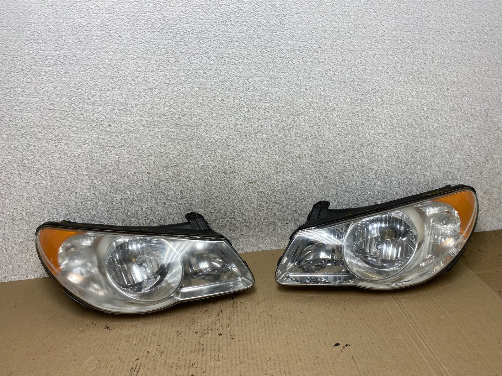 2007 2008 2009 2010 Hyundai Elantra Left+Right Side Headlights AF5883 DW0