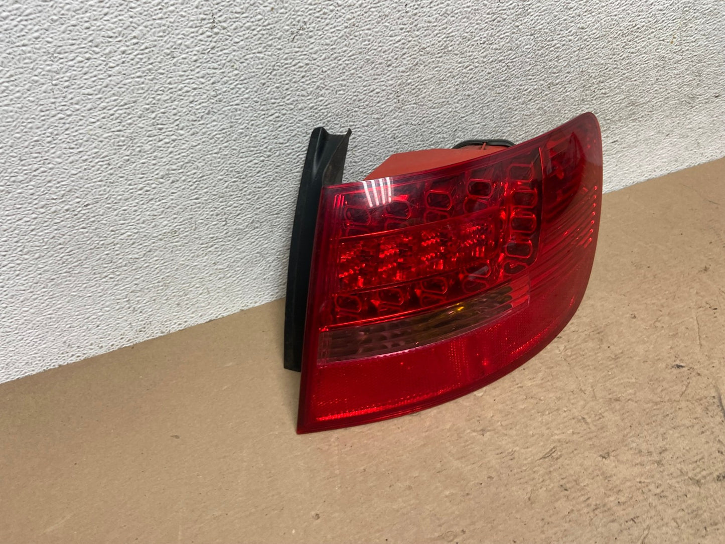 2006 2007 2008 Audi A6 Avant Wagon Right RH Side Tail Light AF5131 LK2