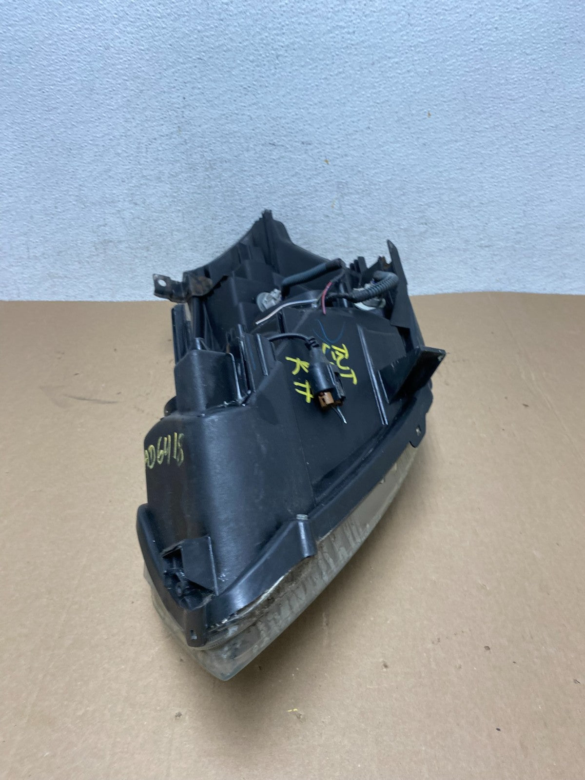 2004 to 2009 Nissan Quest Right Passenger RH Black Headlight AD6418 DW9
