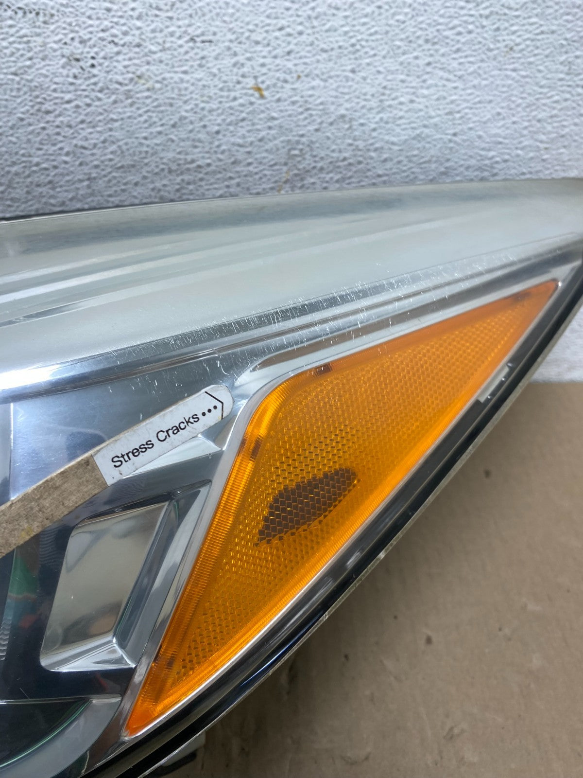 2013 - 2016 Ford Escape Headlight Left Driver Lh Side Halogen AE9691 DW4
