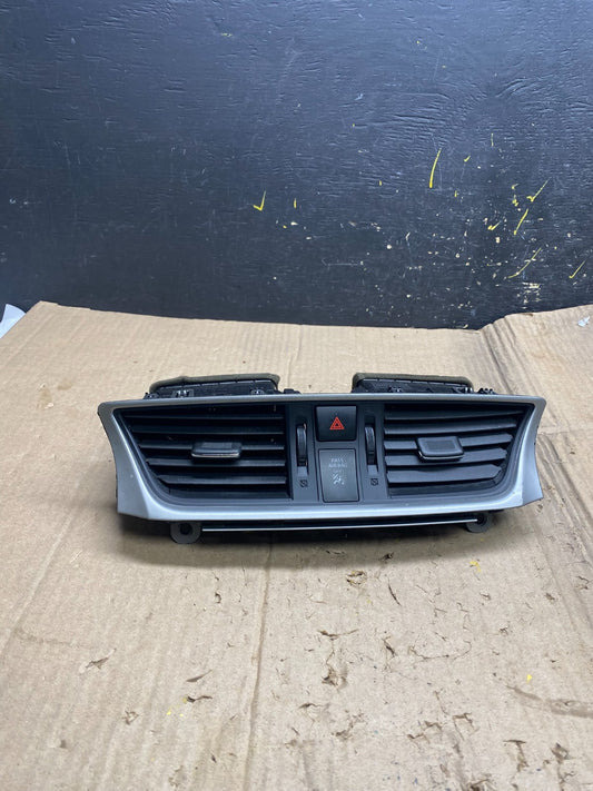 2013 to 2015 Nissan Sentra Air Vents Top Dash Center W/Hazzard Switch X1946 DG0