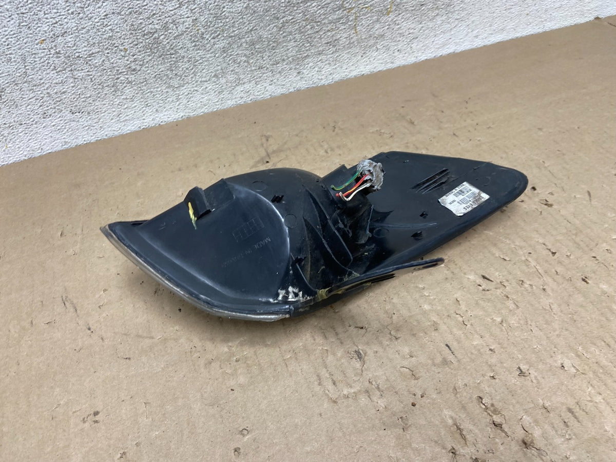 1997 1998 1999 Toyota Camry Left Driver LH Turn Signal AI2319 DG6