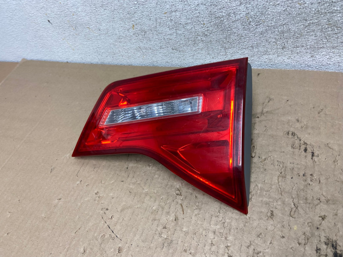 2007 2008 2009 Acura Mdx Right Passenger Rh Side Inner Tail Light AI2480 LK1