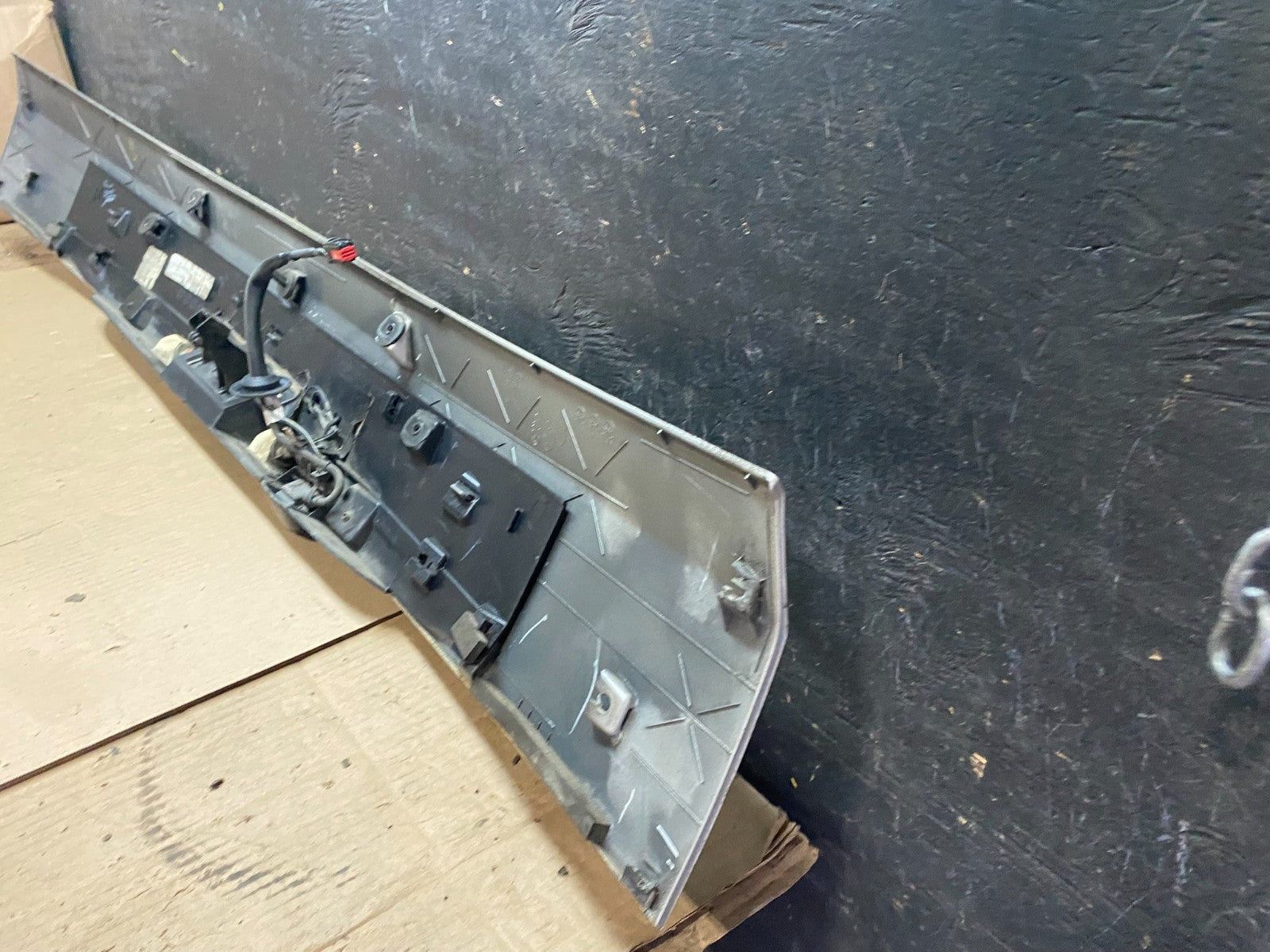 2011-2018 Dodge Grand Caravan Rear Tail Gate Trim Molding Panel OEM u7465 DG8