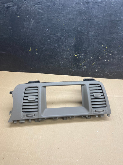 2009-2014 Nissan Murano Radio Center Console Display Bezel Air Vent OEM T9104 DG0