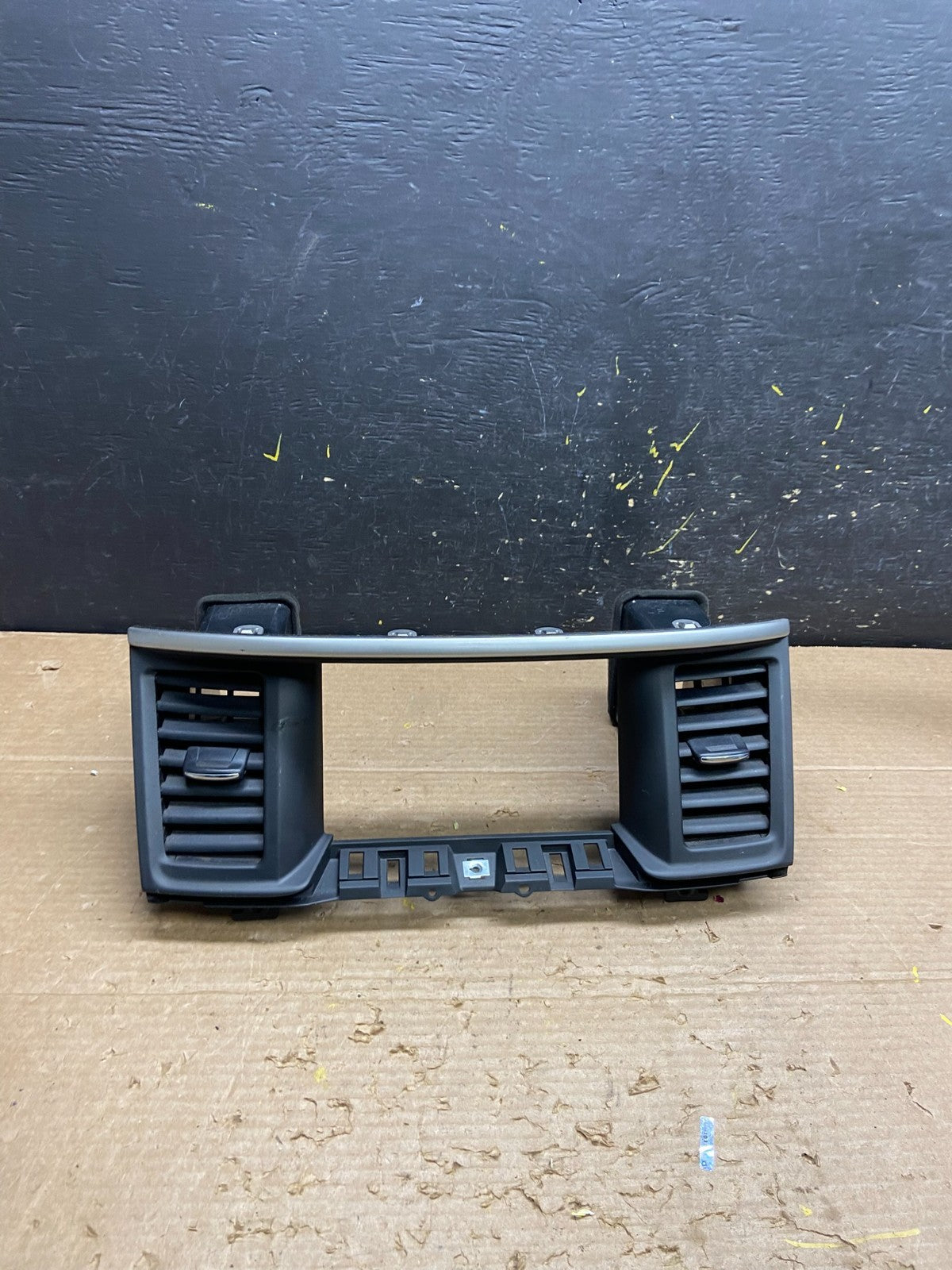 2013 to 2020 Nissan Pathfinder Center Dash Radio Trim Bezel  Surround W1951 DG0