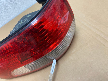 2001 2002 2003 Toyota Sienna Left Driver Lh Side Tail Light AD2545 LK4