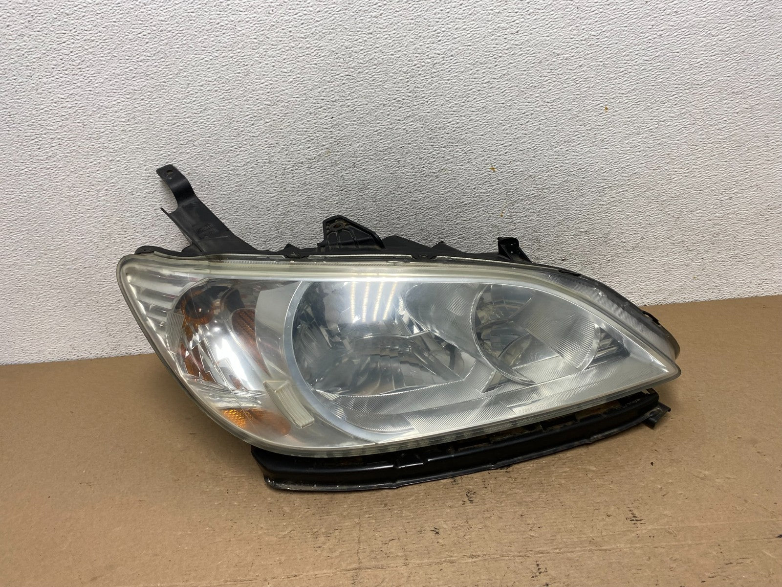 2004 2005 Honda Civic Sedan Headlight Halogen Right Passenger Rh AF4749 DW0