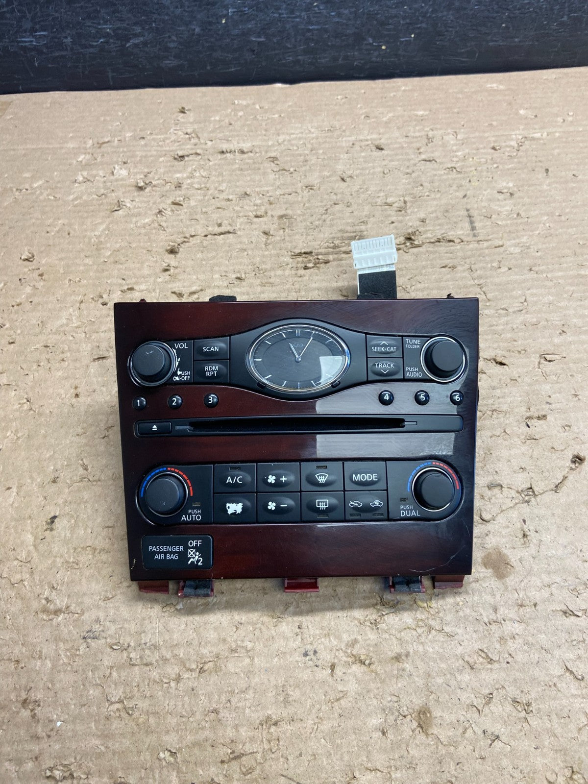 2010 to 2013 Infiniti G35 G37 Radio Player Climate Control Panel Bezel AG8782 DG0
