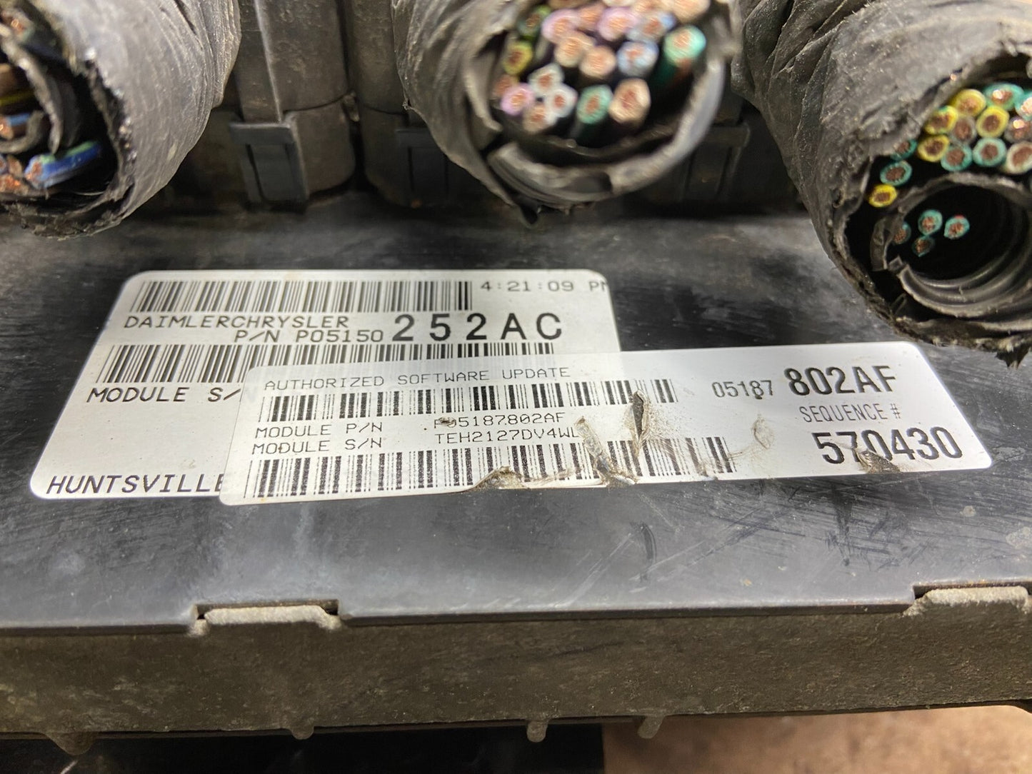 2008 2009  Caravan Town & Country 3.8L Engine Control p05187802af j5404 DG2