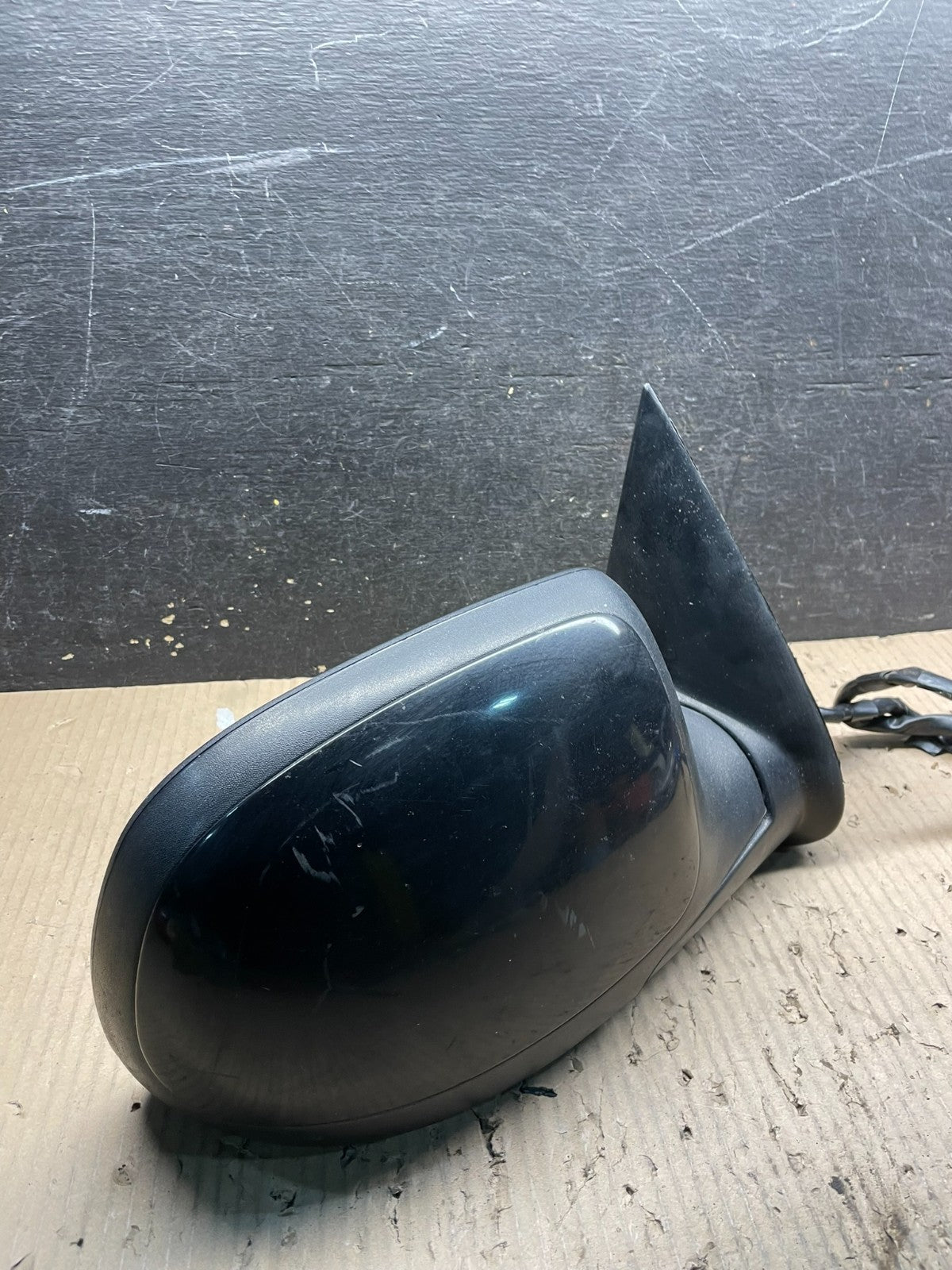 2003-2006 Chevrolet Tahoe Suburban Right Passenger Turn Door Mirror OEM X0877 DG1