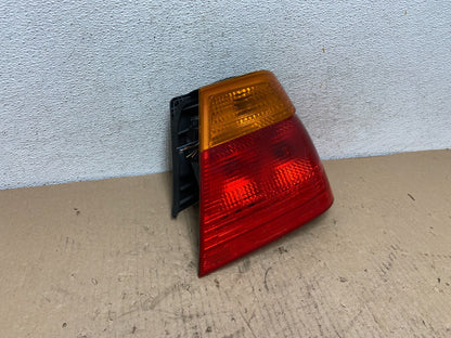 1999-2001 BMW 325i 330i E46 Right Passenger RH Tail Light AF3295 DW2