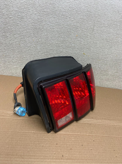 1999-2004 Ford Mustang Right Passenger Rh Side Tail Light OEM AB0957 LK2