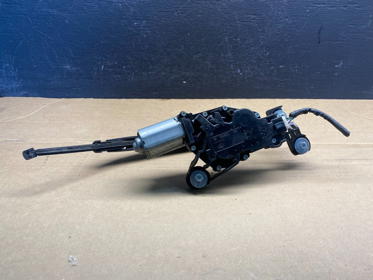 2012 - 2017 Hyundai Veloster Rear Glass Windshield Wiper Motor ad3521 DG5