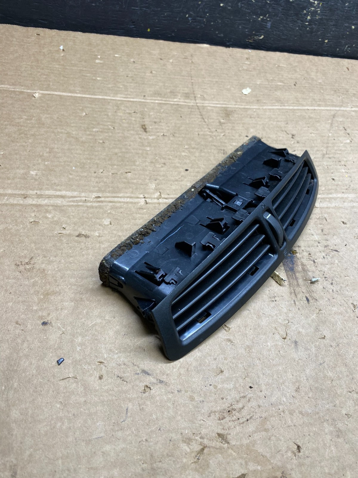2013 to 2016 Ford Escape Center Dashboard Dash Air Vent Oem W9435 DG1