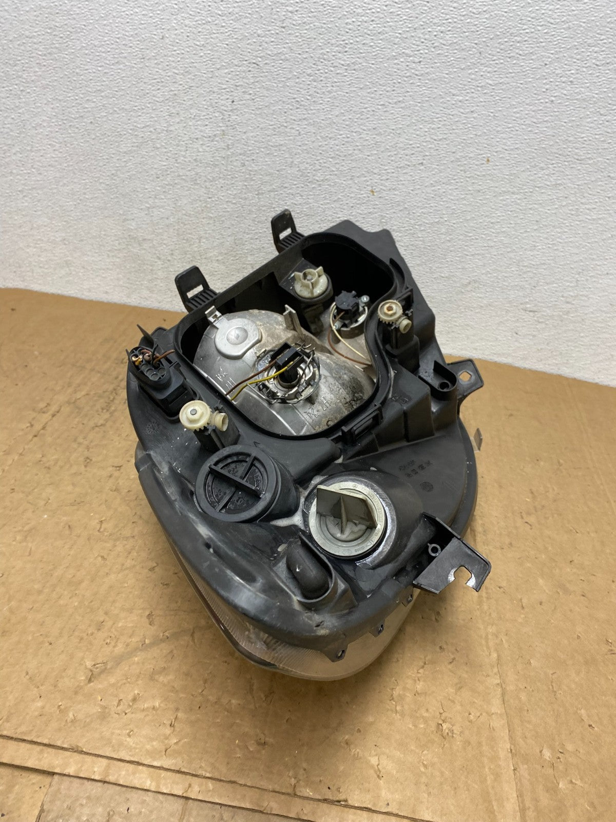 2007 to 2013 Mercedes Sprinter Headlight Right Passenger Halogen AD0620 DW11