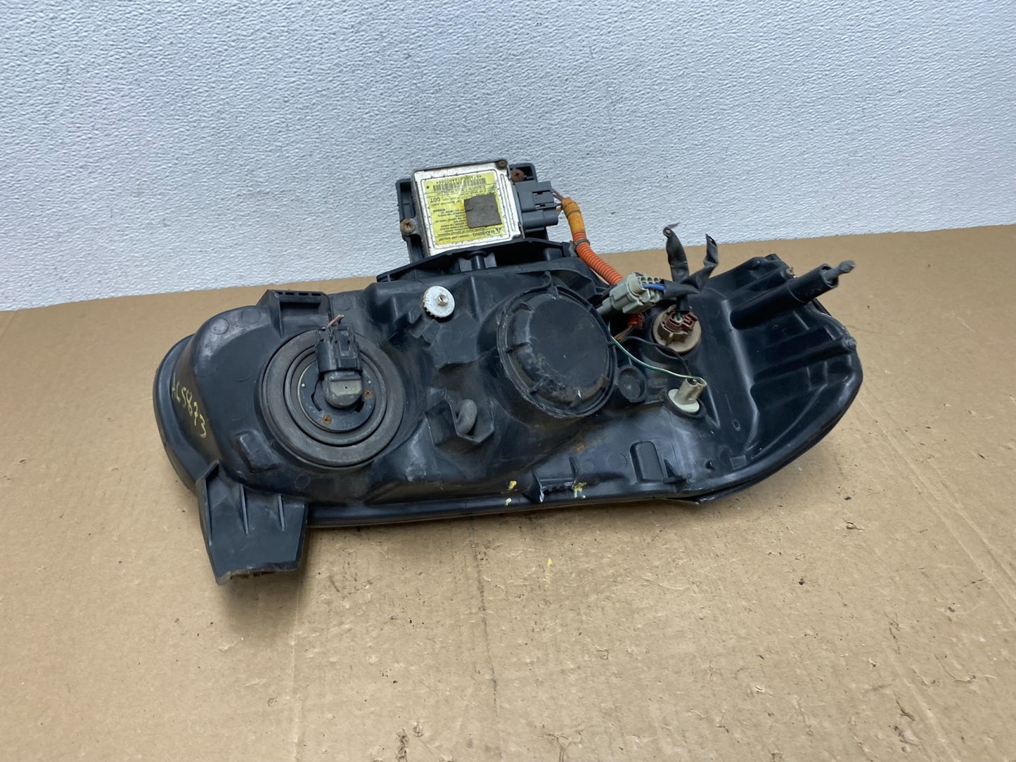 2002-2003 Nissan Maxima Left Driver LH Headlight Xenon HID AC5873 DW7