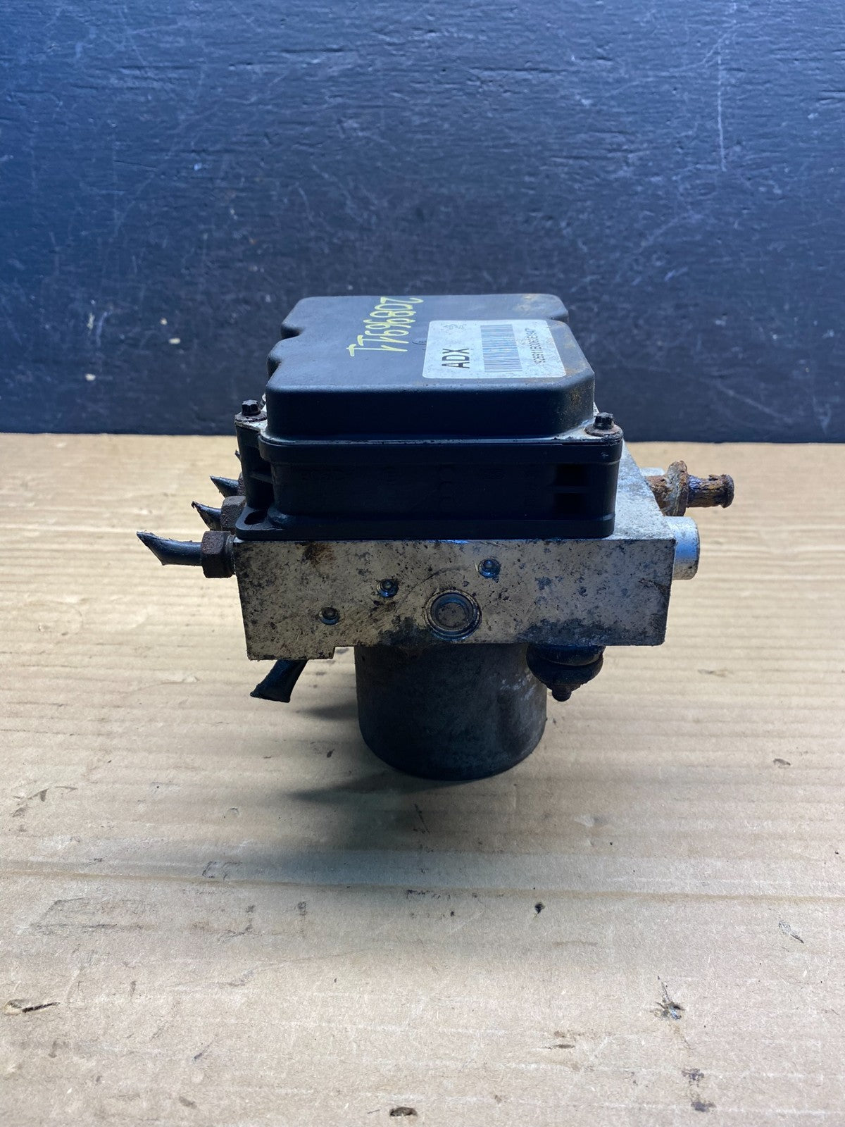 20896911 Chevrolet Tahoe 2011 ABS Anti-Lock Brake Pump Control Module AE6220 DW4