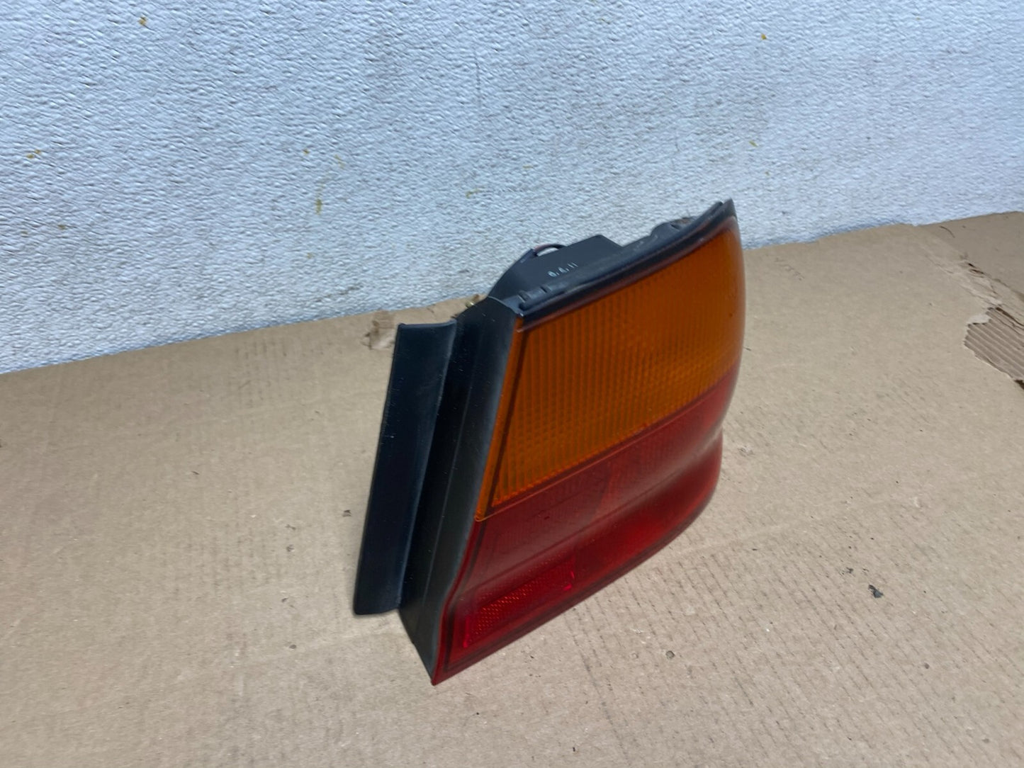 1995 to 1996Nissan Maxima Right Passenger RH Side Tail Light L4639 PS2
