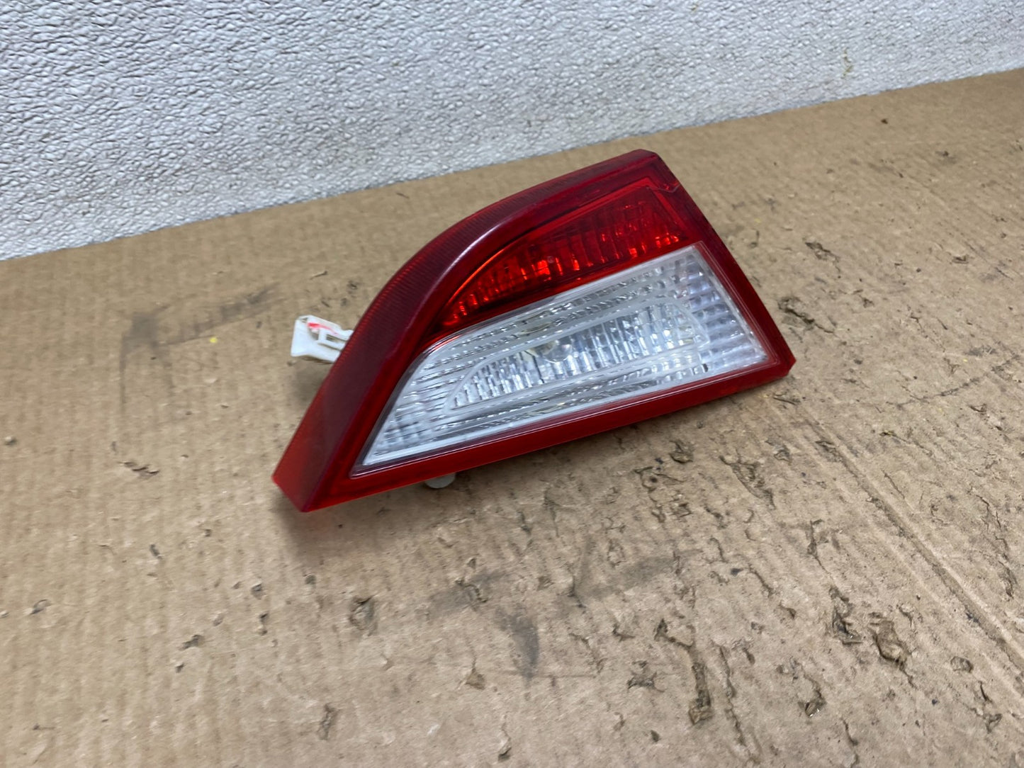 2011 2012 2013 2014 Hyundai Sonata Left Driver Inner Tail Light Oem W7520 DW2
