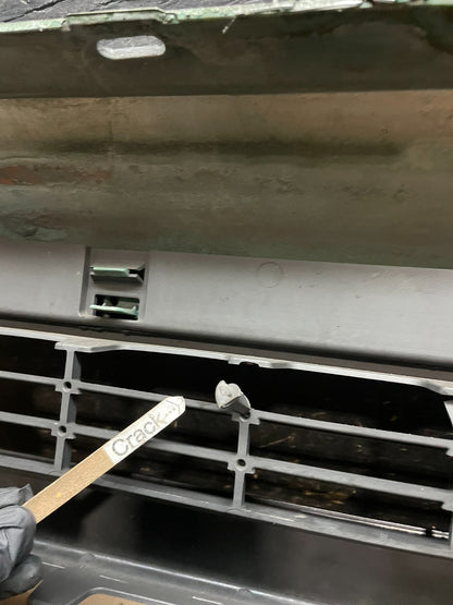 2008 to 2014 Ford Econoline E150 E250 Front Upper Chrome Grill Grille Y2048 DG10