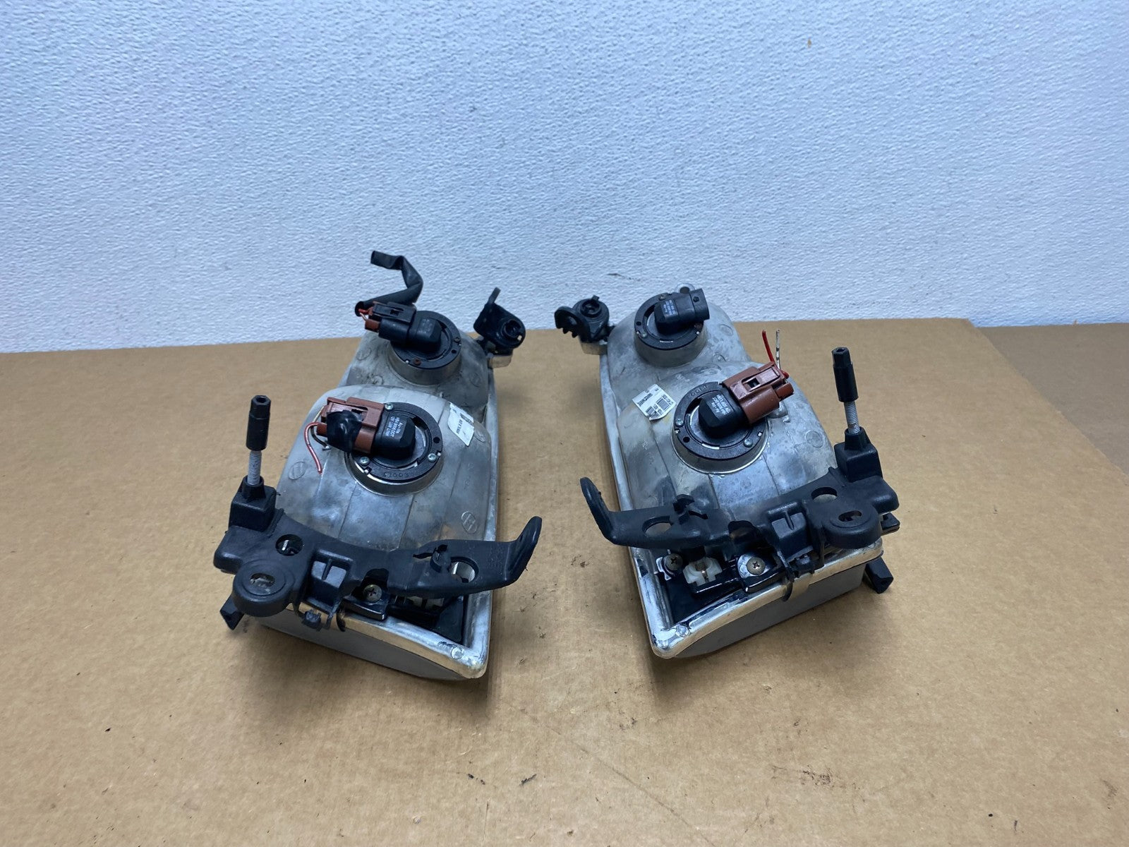 2000 to 2001 Toyota Camry Front Left+Right Side Headlights AC1734 DW8