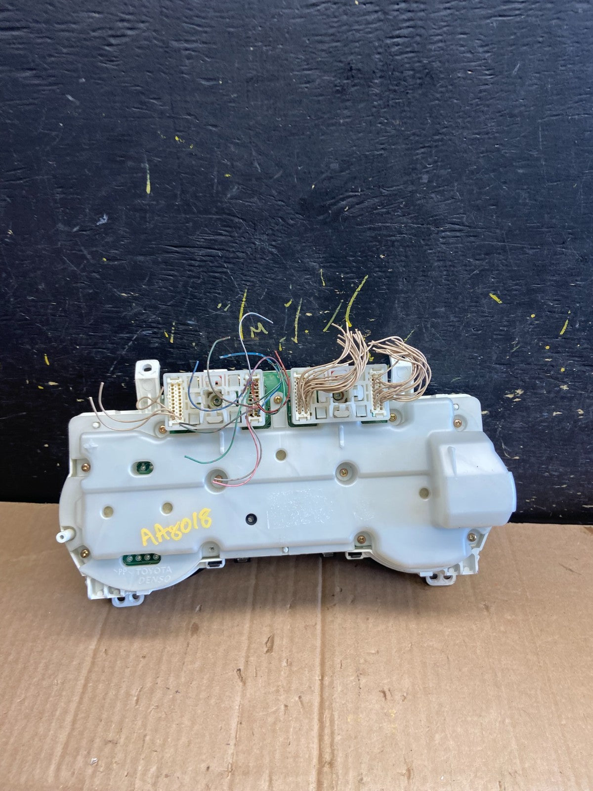 2004 2005 Toyota Rav4 Speedometer Insrument Gauge Cluster Bezel  AA8018 DG4
