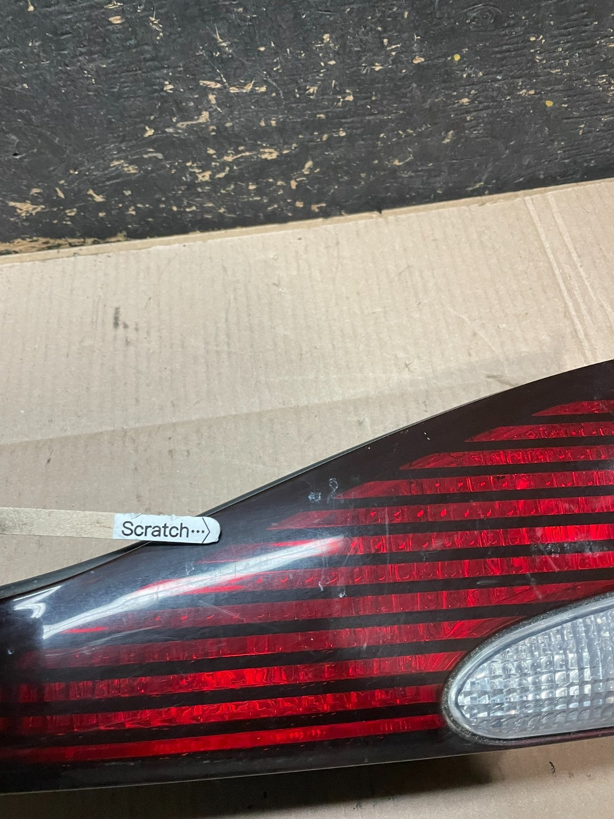 1996 to 1999 Pontiac Bonneville Tail Gate Tail Light Reverse light z8406 DG5