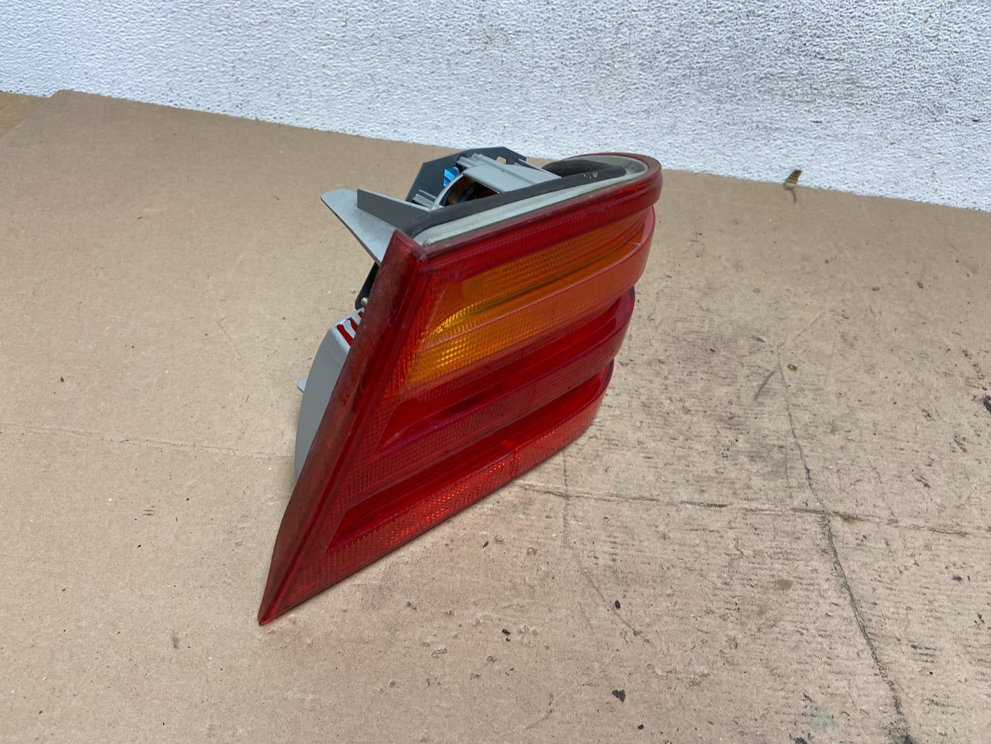 1996 - 1999 Mercedes-Benz E W210 E320 Right Passenger Tail Light AF5739 DW2
