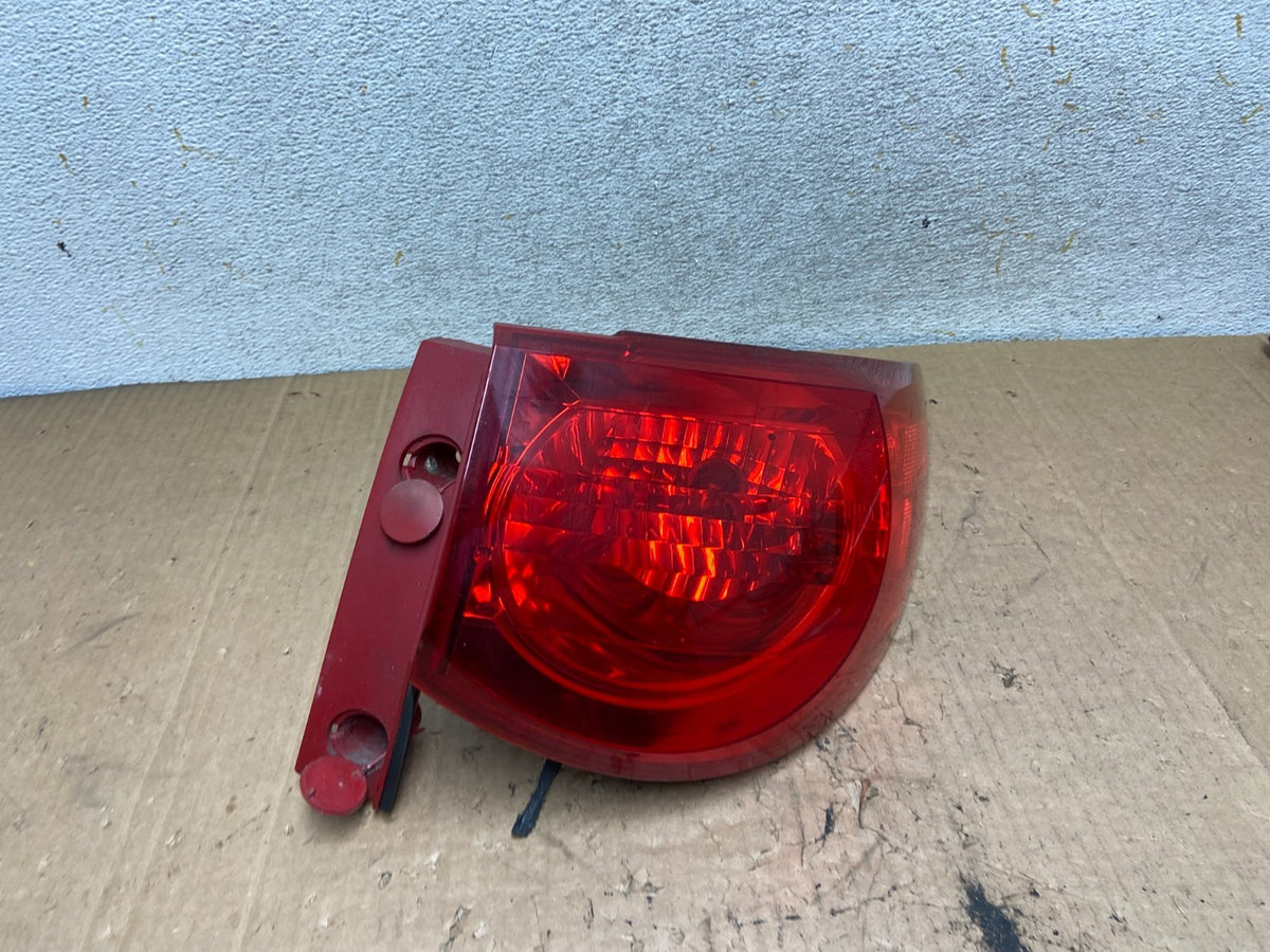 2009 2010 2011 2012 Chevrolet Traverse Right Passenger Tail Light AI9199 LK2