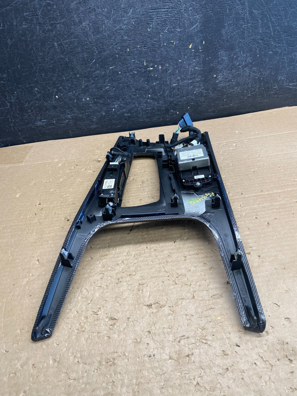 2011-2018 BMW X3 Center Console Shifter Surround Trim Bezel 9184481 AG8480 DG7