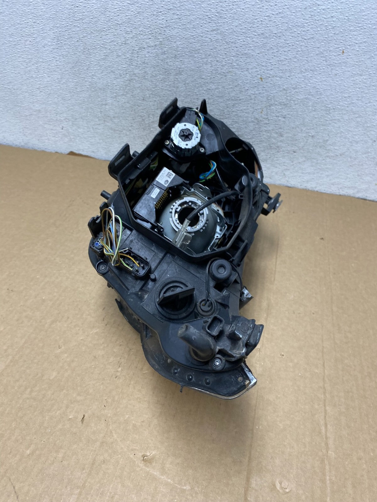 2004 to 2007 BMW 525i 5 Series Headlight Right Passenger Xenon AFS AG1992 DW6