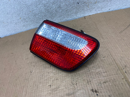 2001 - 2003 Toyota Sienna Right Passenger Rh Side Inner Tail Light AI7954 LK1