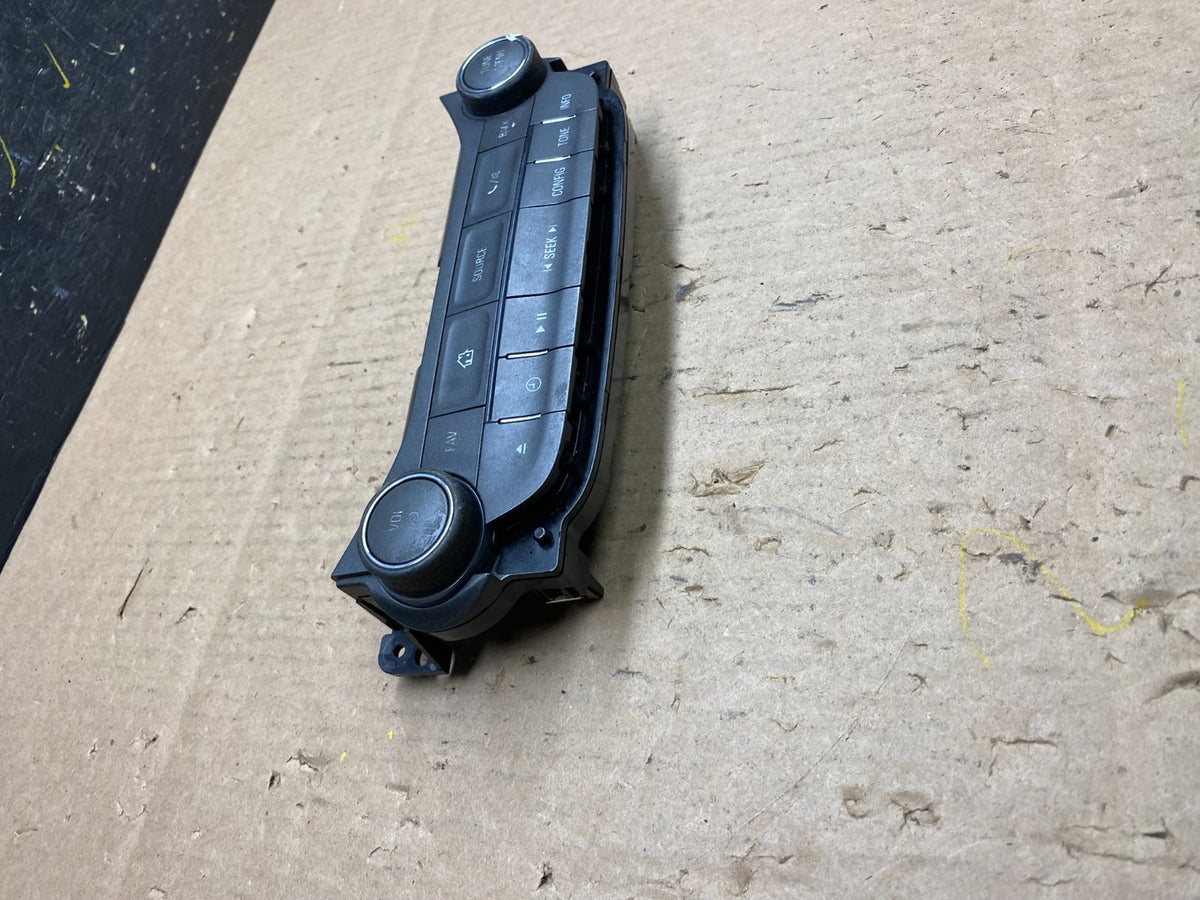 2013 2014 2015 Chevrolet Malibu AM FM Radio Control Panel T4745 DG1
