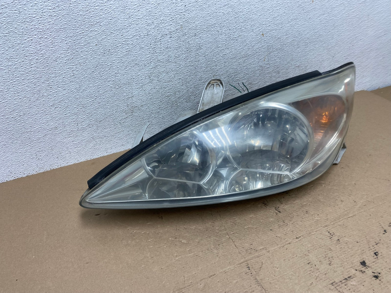 2002 2003 2004 Toyota Camry Left Driver Lh Side Halogen Headlight AF4566 LK2