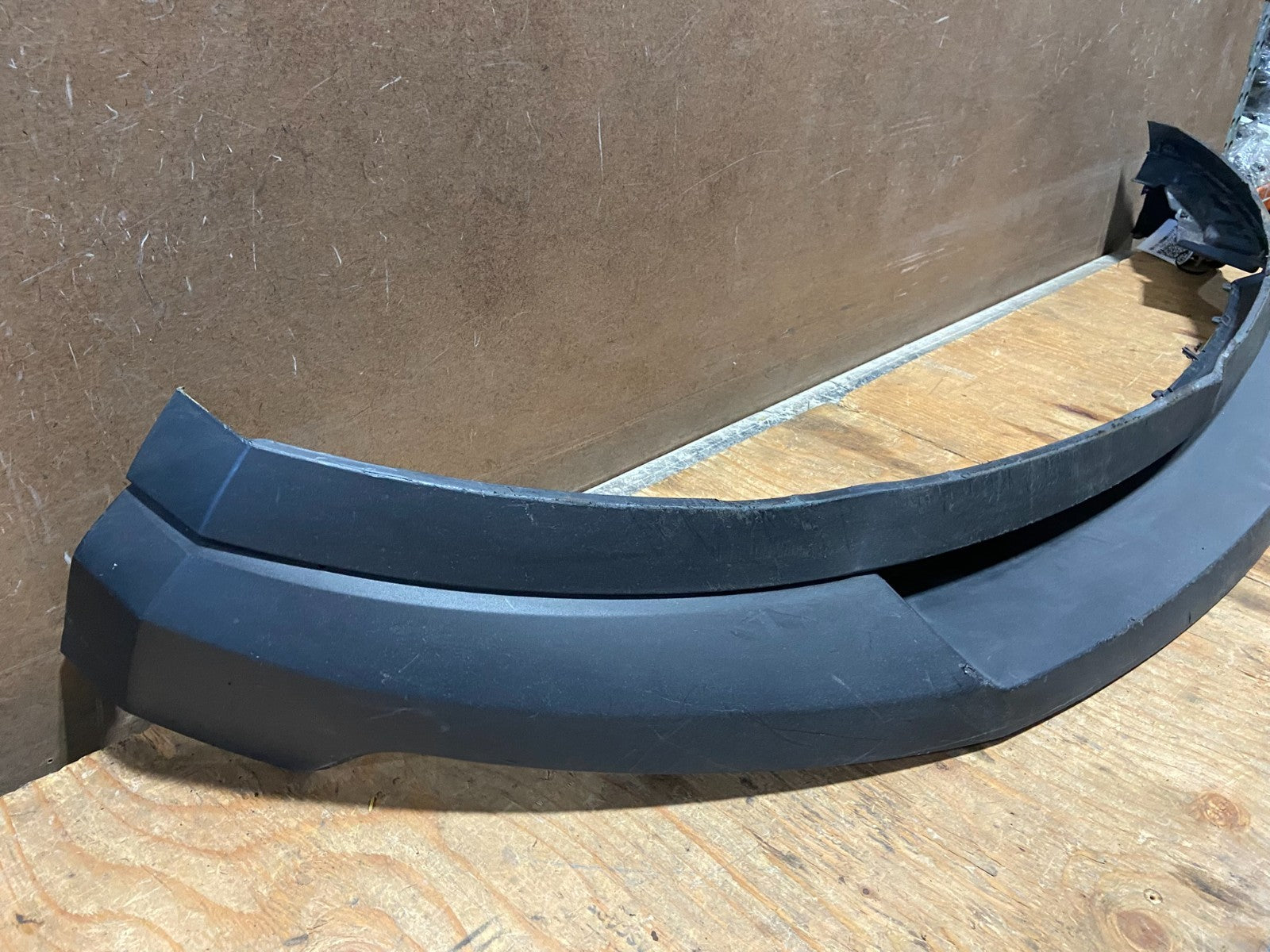 2013 to 2016 GMC Acadia Front Lower Bumper Cover 20982396 AA91691