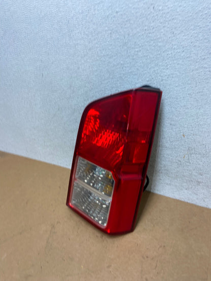 2005 to 2012 Nissan Pathfinder Right Passenger RH Side Tail Light AE3128 LK1