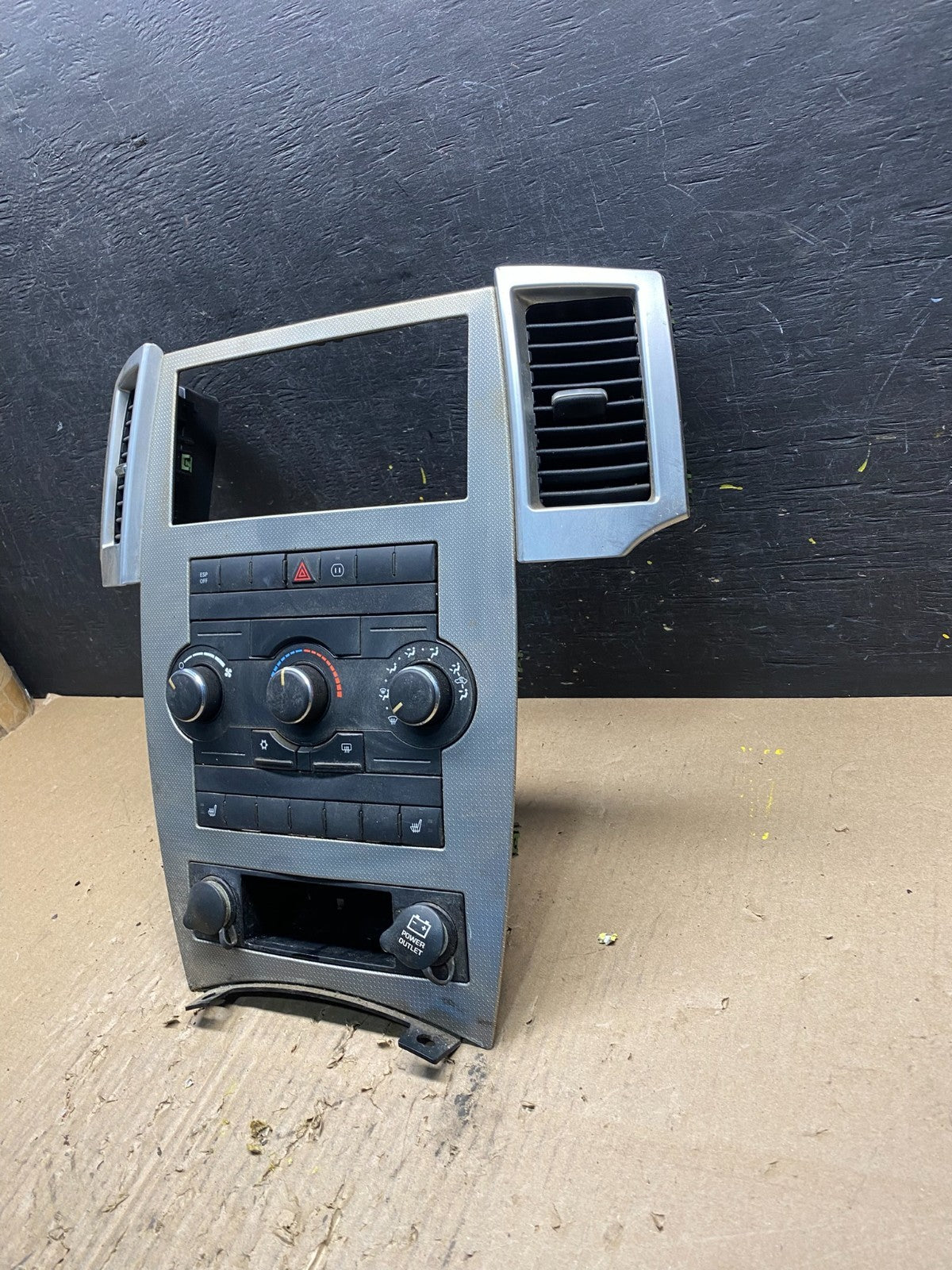 2008 to 2010 Jeep Grand Cherokee Center A/C Heater Climate Control T1619 DG2