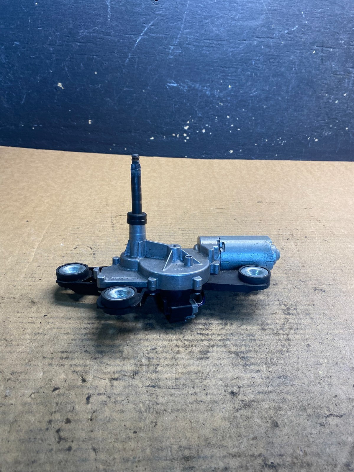 2011 to 2019 Ford Fiesta Rear Windshield Wiper Motor OEM aa1718 DG1