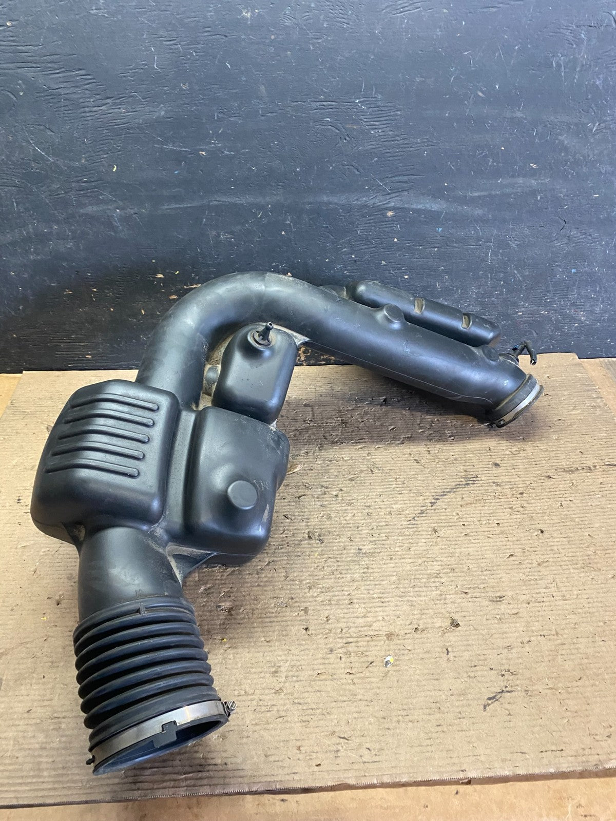 2011 - 2013 Dodge Durango 3.6L Resonator Air Intake Tube OEM  S3594 DG3