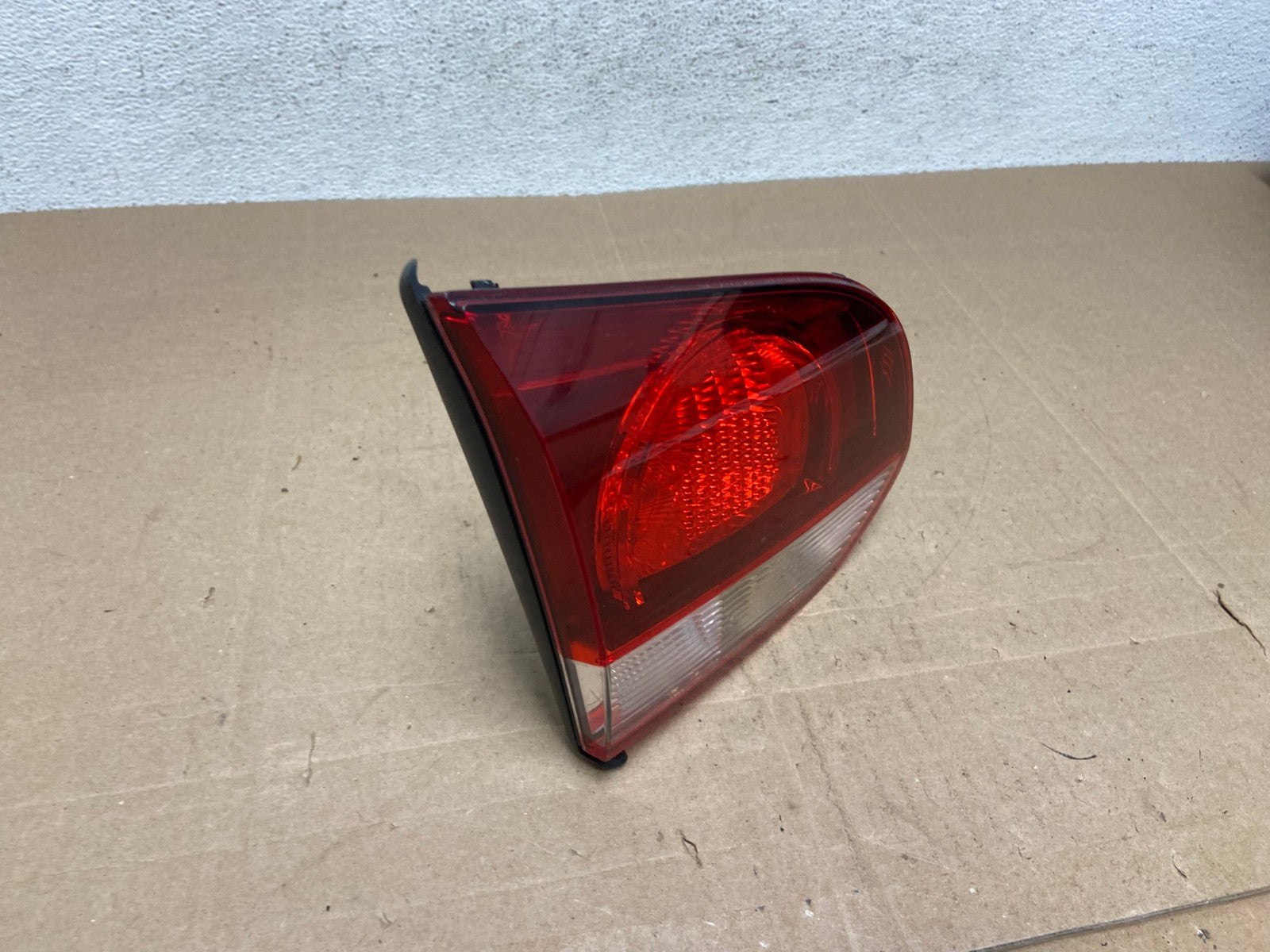 2010 to 2014 Volkswagen Golf GTI Left Lh Inner Tail Light AE4995 LK2