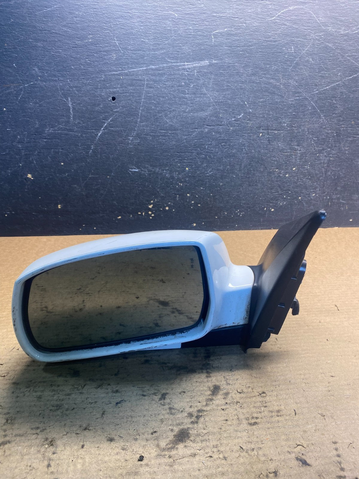 2010 to 2015 Hyundai Tucson Left Driver Side Power Door Mirror Oem AA0865 MS8