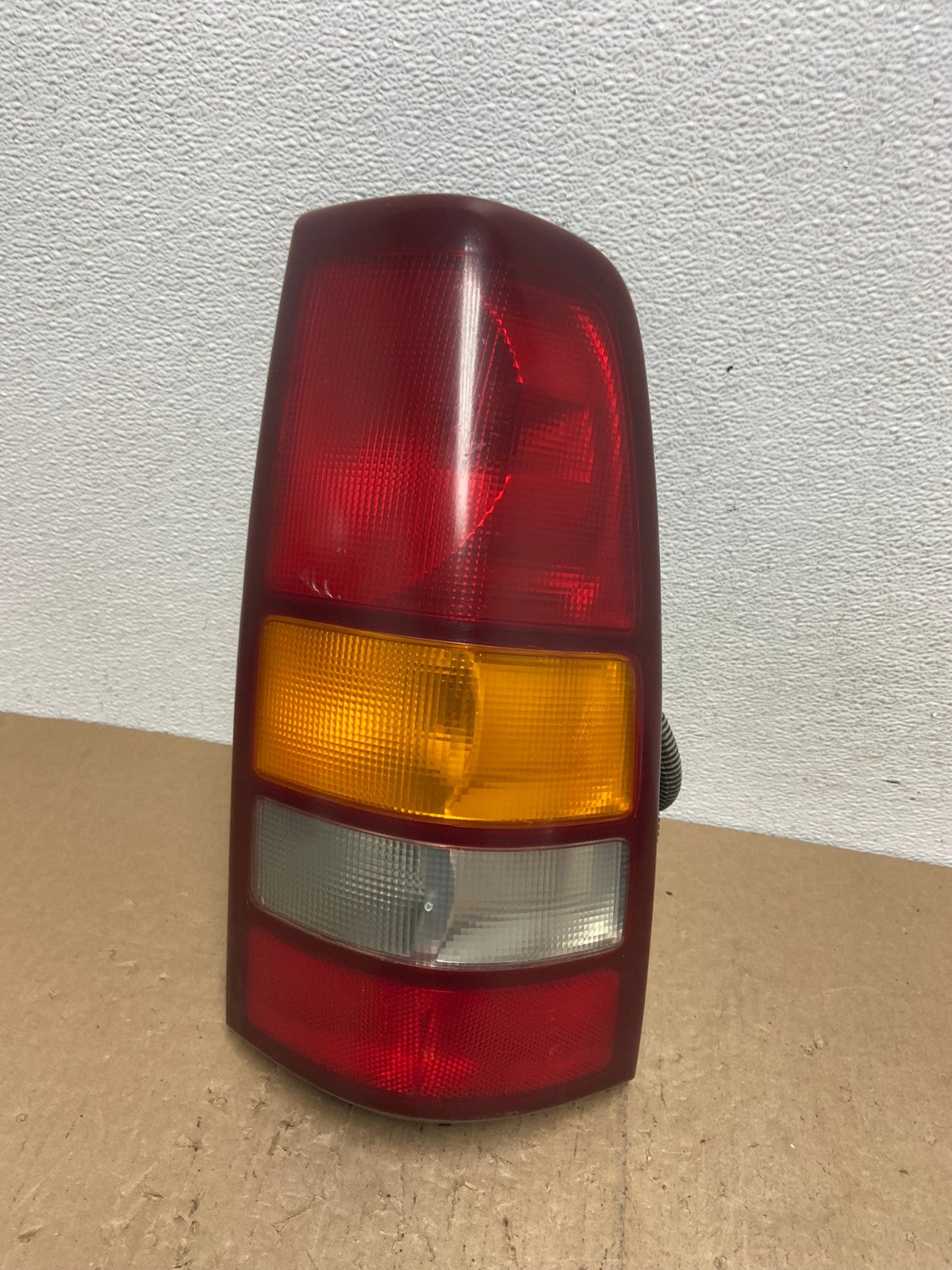 1999-2002 Chevrolet Silverado 1500 Right Passenger Side Tail Light AC6031 LK0